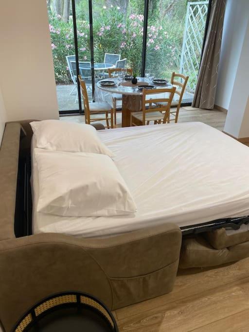 Appartement Residence Vacances Amandier Арль Екстер'єр фото