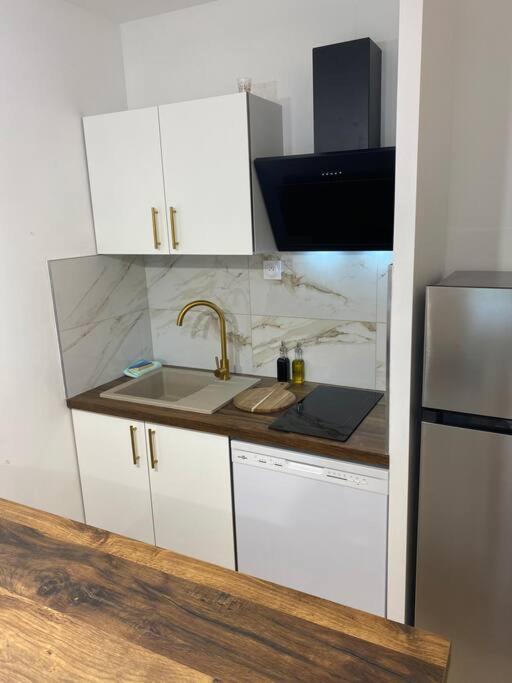 Appartement Residence Vacances Amandier Арль Екстер'єр фото